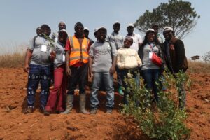 Le Champ École de Demyom au cœur de la finance carbone : ACODEB accueille une délégation internationale